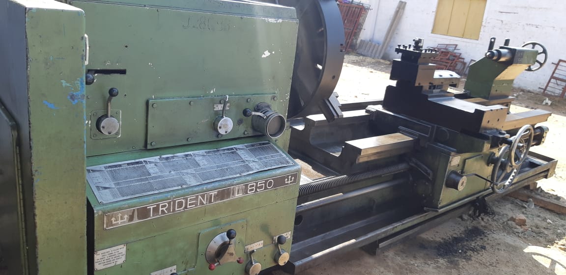 3000 mm (length) Heavy duty Lathe machine