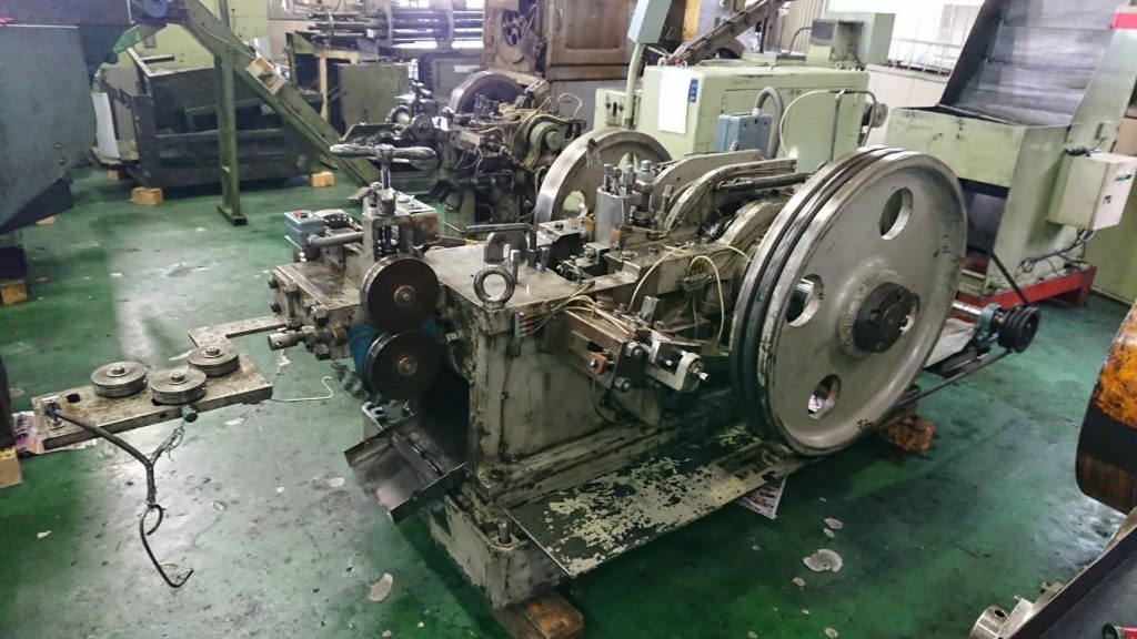 M8x50 1 die 2 blow header machine