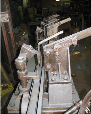 M12 X 400 Manual Bar Feeder Machine