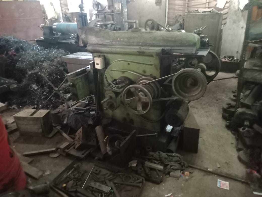 600 X 400 X 400 mm Medium Duty Shaper Machine 