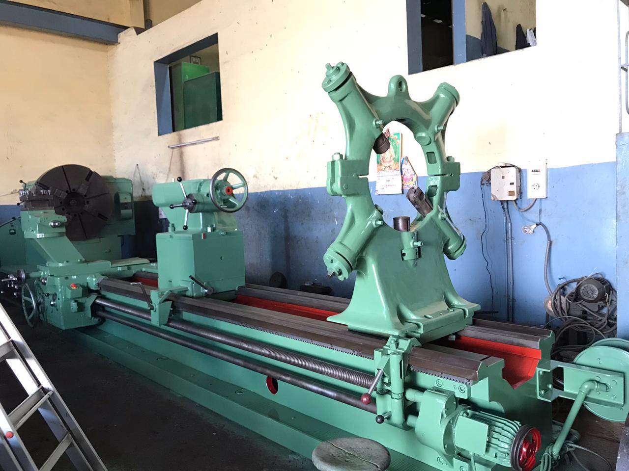 5000 x 500 x 150 Heavy Duty Lathe Machine