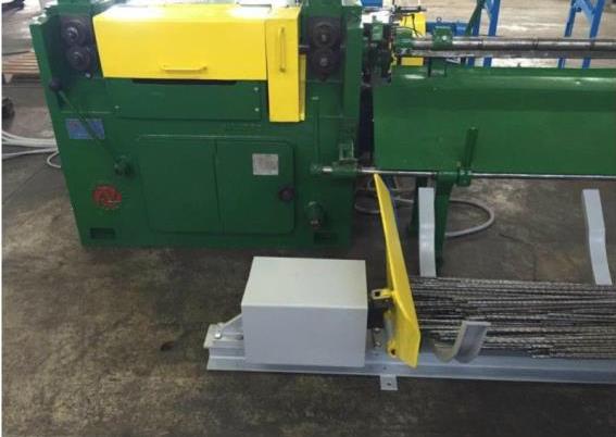 M10x3000 straightening and cutting wire machine