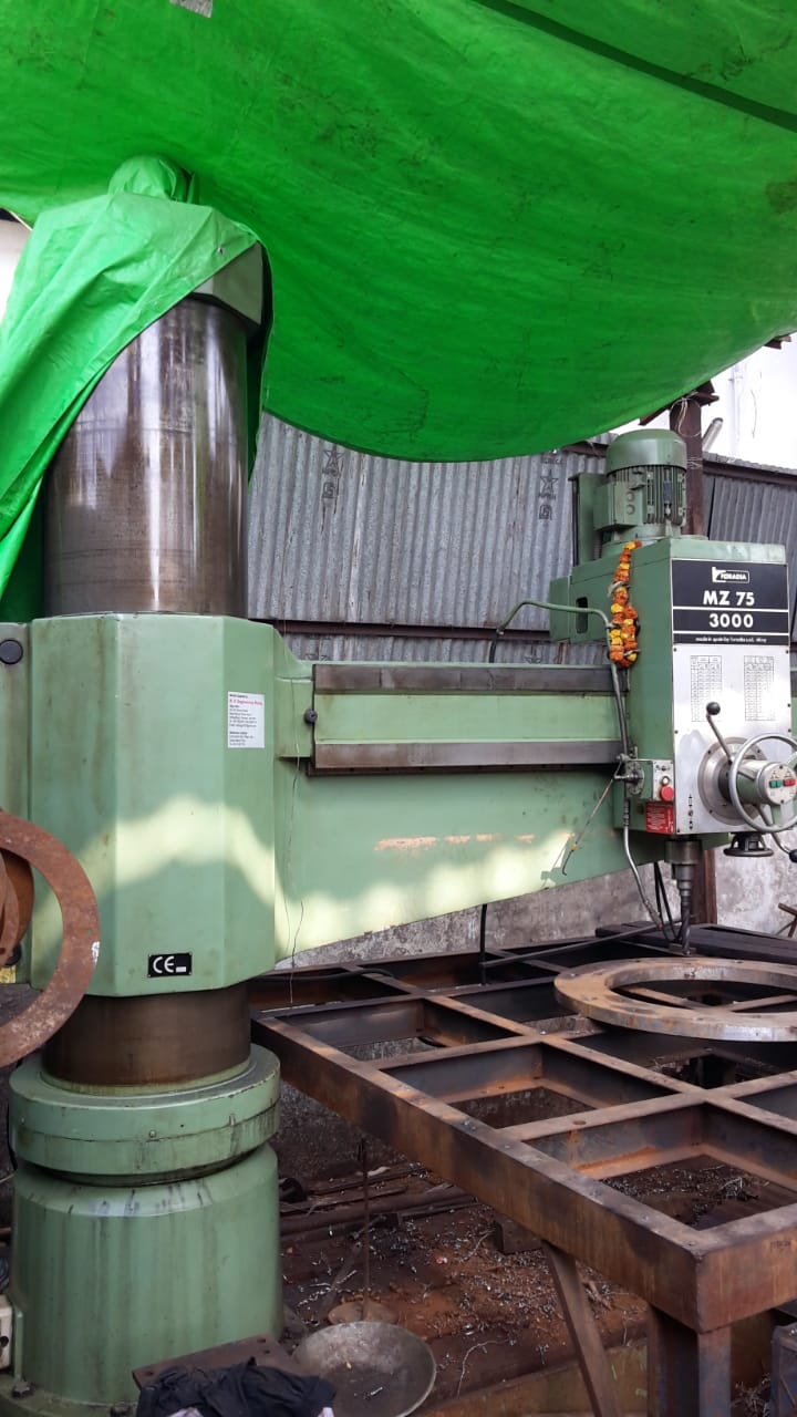 100 (capacity of drill) Radial Drill Machine