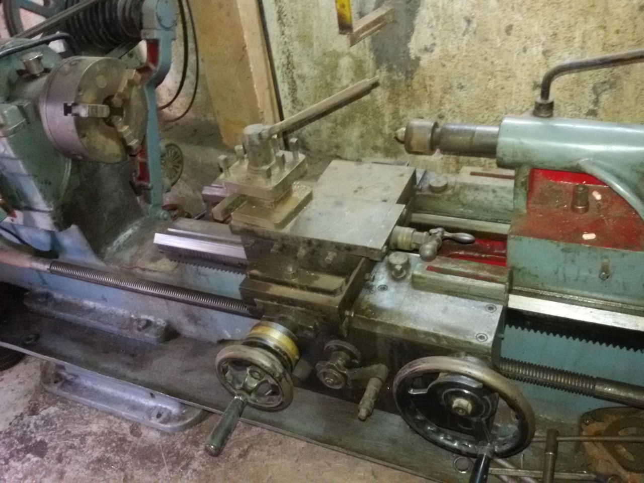 1525 (Length) Medium Duty Lathe Machine