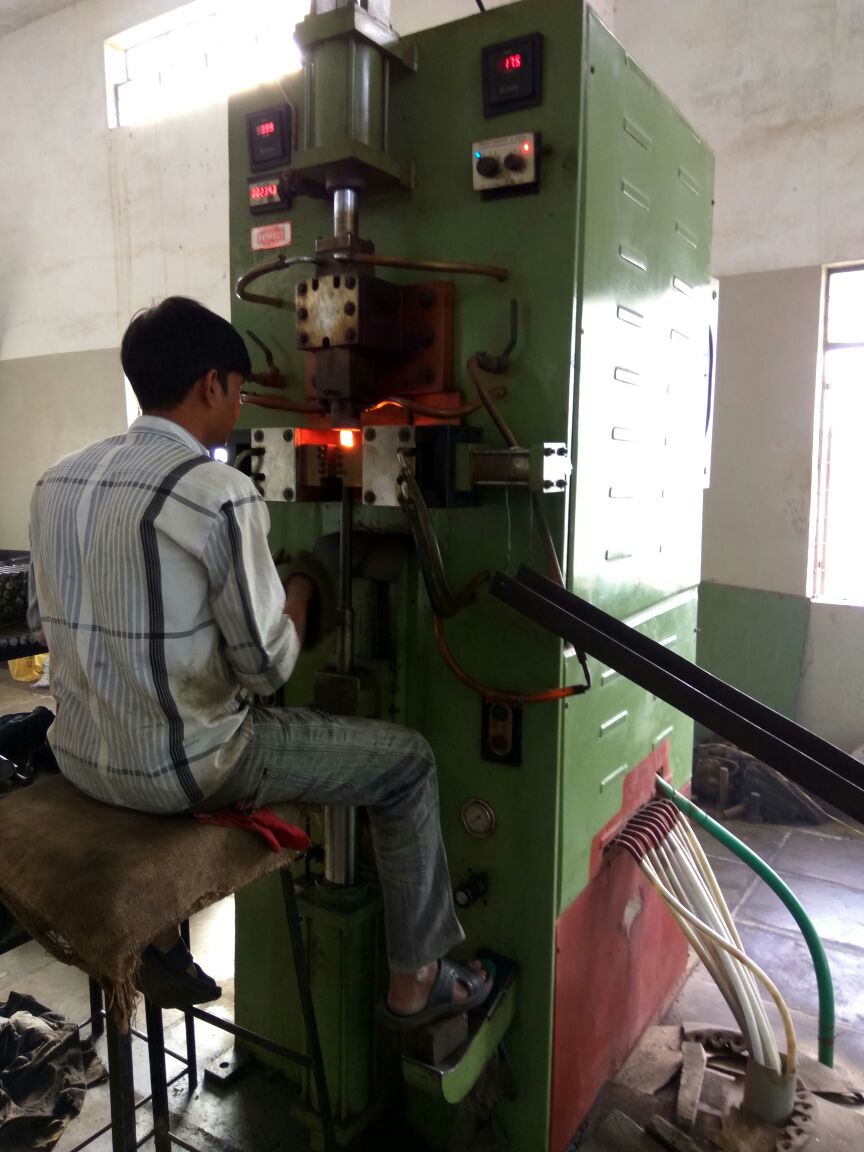 75 kw Medium duty ghedharing machine