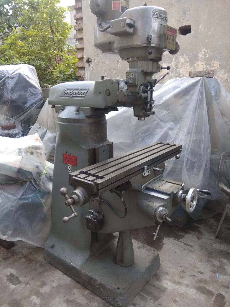 1070 x 230 x 230 Vertical Milling Machine