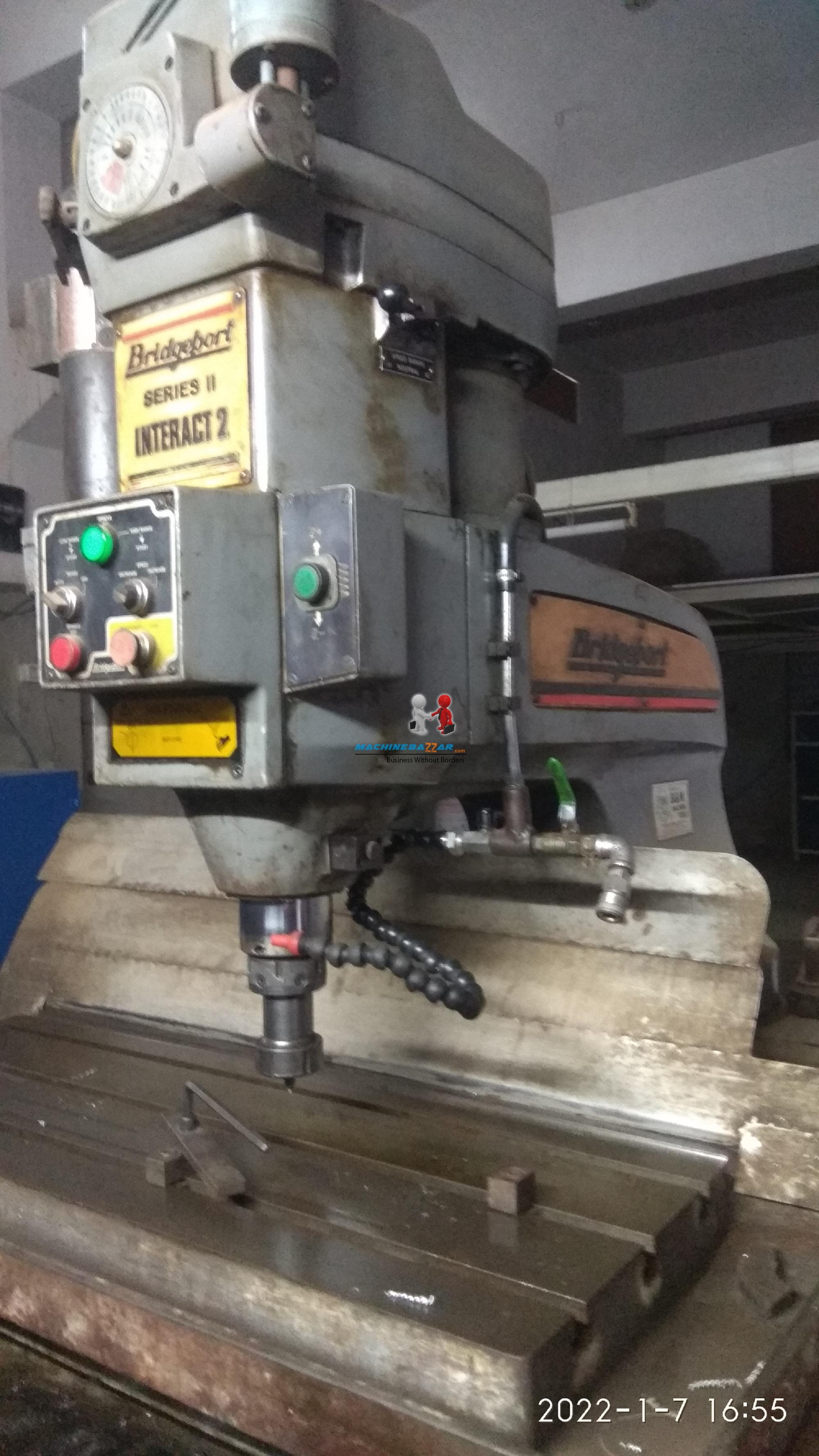 Vertical Milling Machine with servo controller