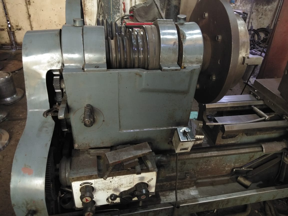 4570 (length) Heavy Duty Lathe Machine