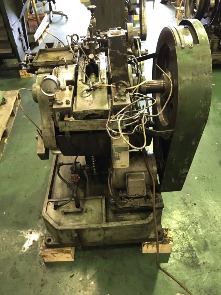 M3x30 1 die 2 blow header machine