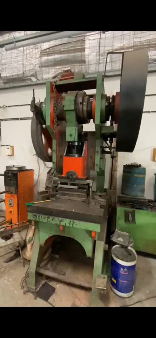 100 (TON) Mechanical Press Machine