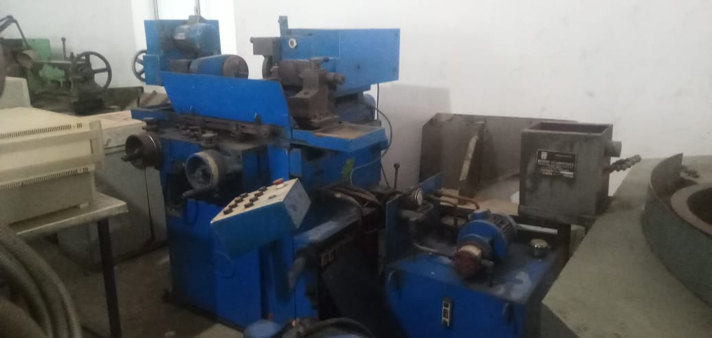 300 (length)  Cylindrical Grinding Machine