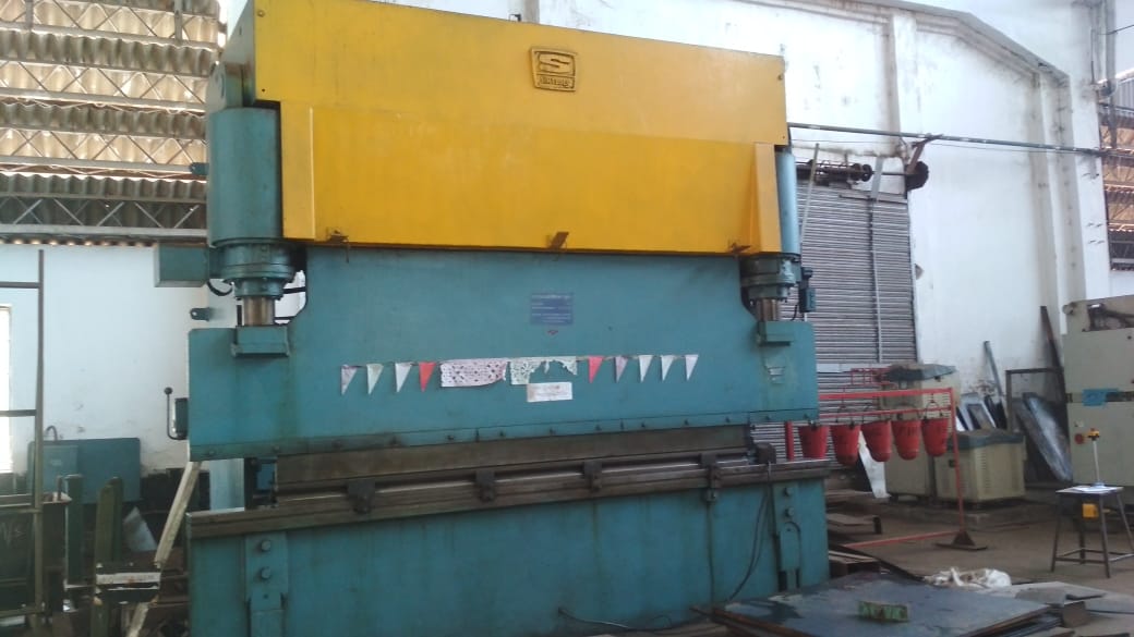 250 (ton) Hydraulic Press Break machine